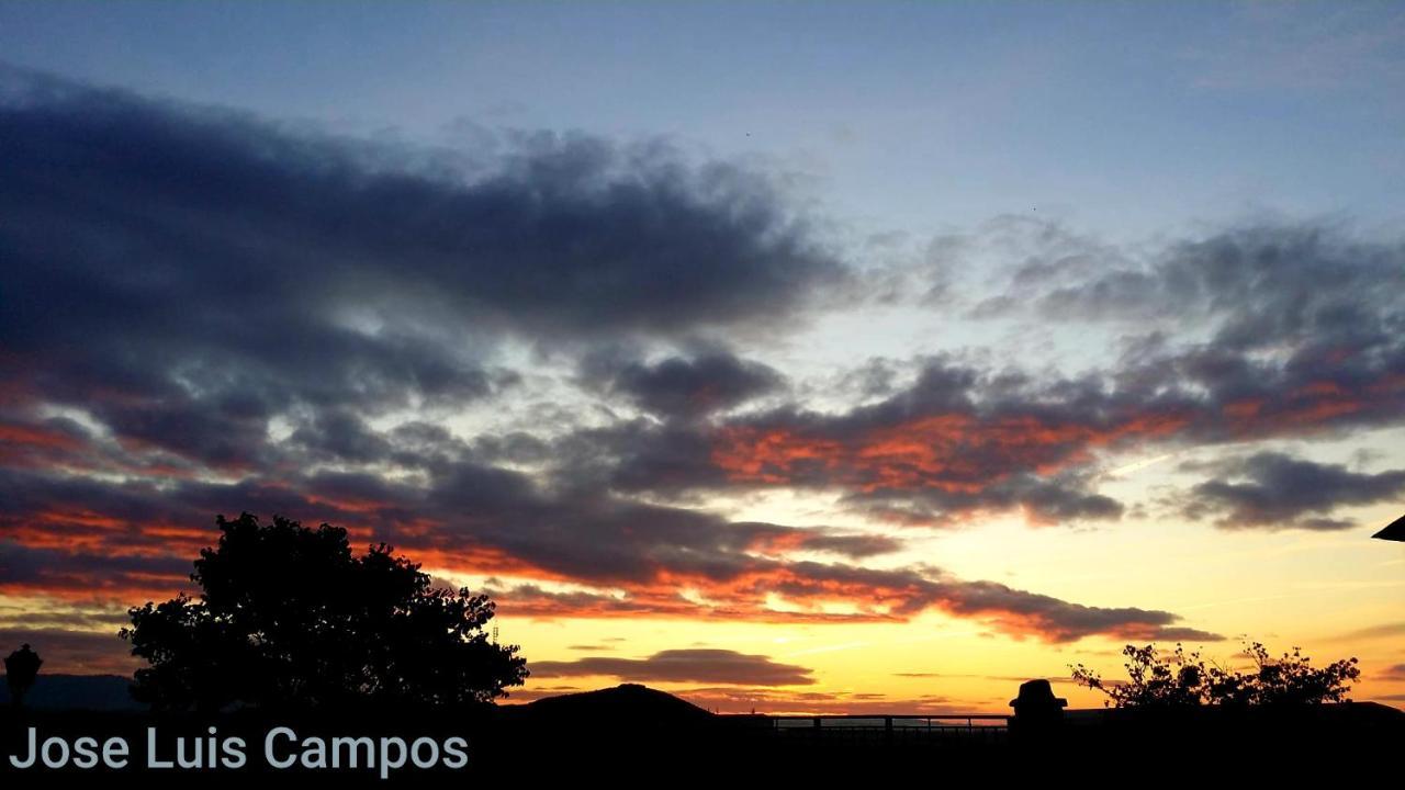Amanece Monegrillo Apartamentos Luaran gambar